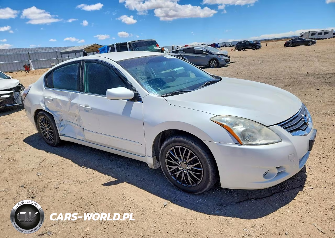 2012 Nissan Altima 2.5 VIN:1N4AL2AP5CN477782 - 4