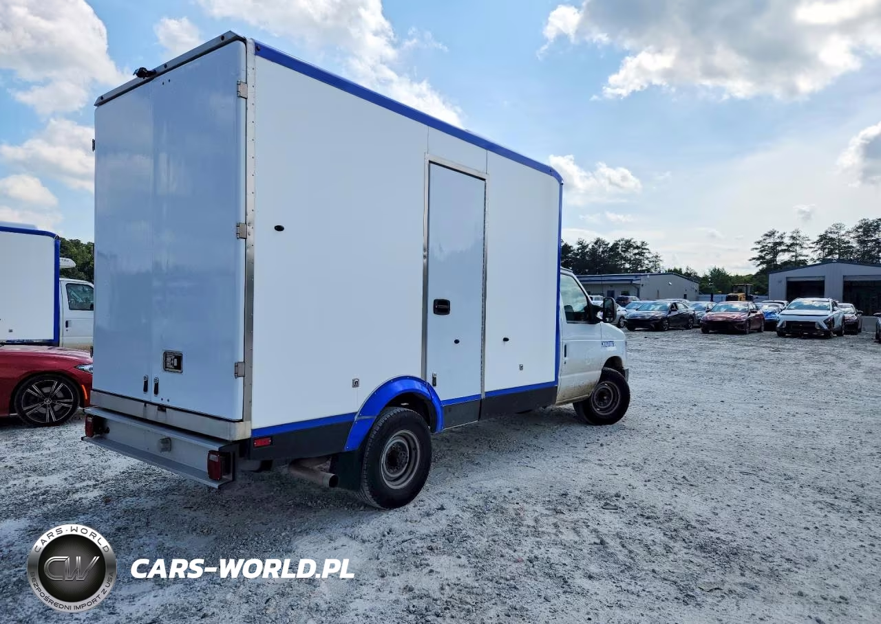 2024 Ford E350 Refrigerated Box Truck VIN:1FDWE3FN3RDD19460 - 3
