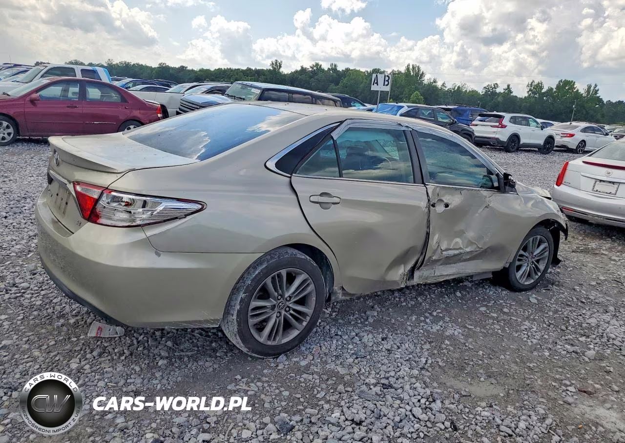 2016 Toyota Camry Se VIN:4T1BF1FK2GU179484 - 3