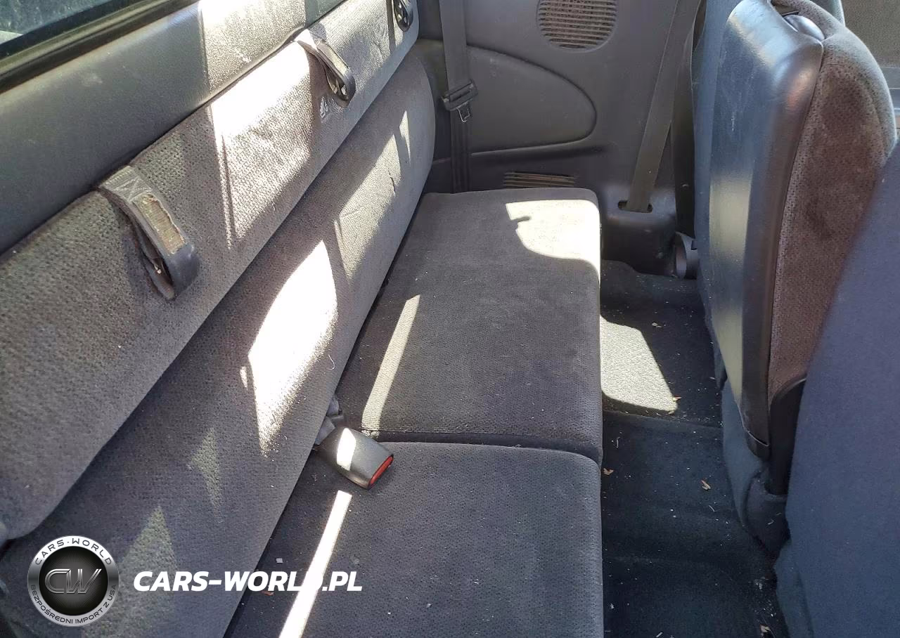 2003 Dodge Dakota Sport VIN:1D7HG32N93S226562 - 10
