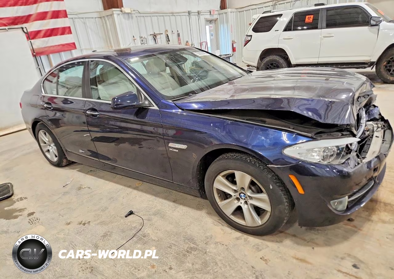 2012 BMW 528 Xi VIN:WBAXH5C54CDW03913 - 4