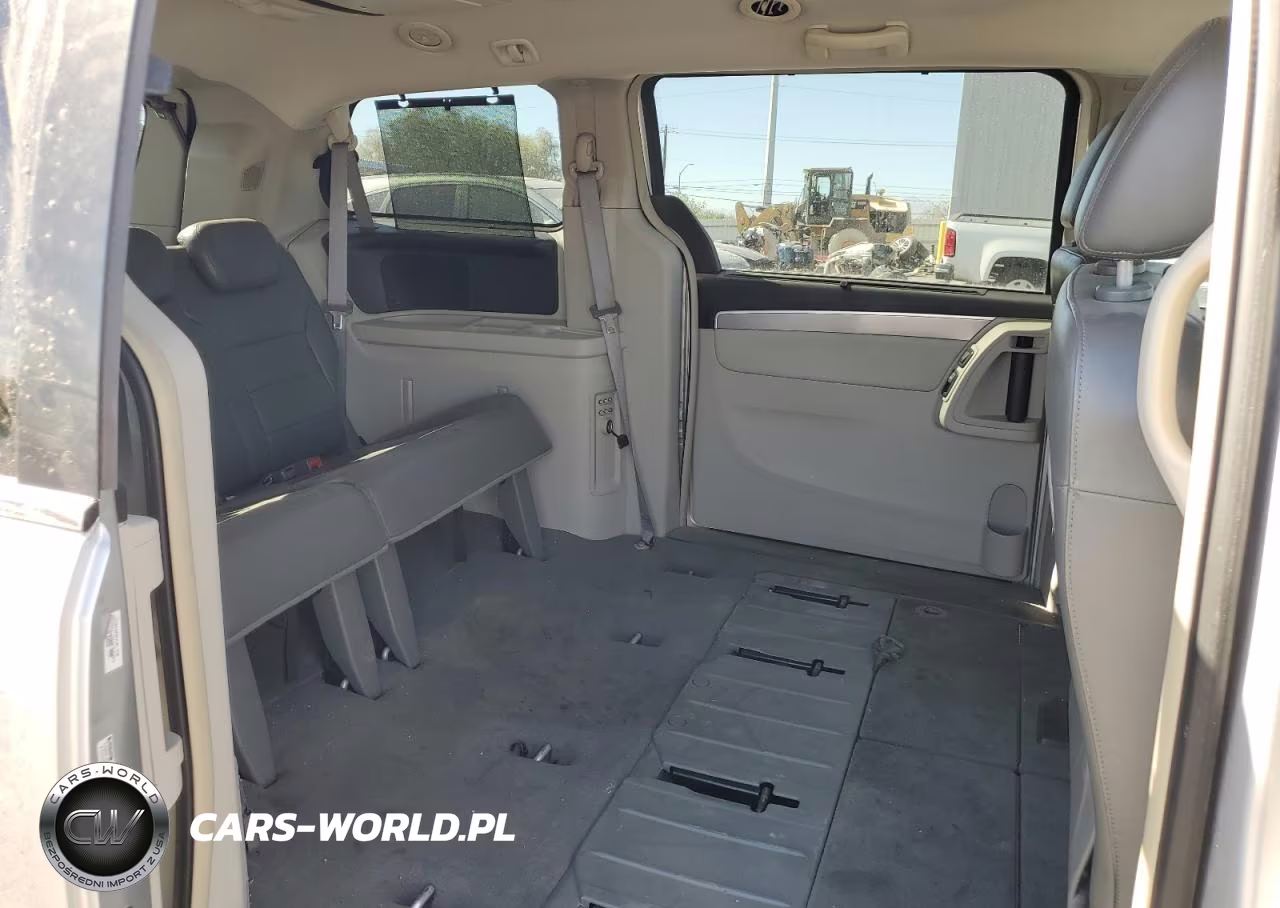 2009 Volkswagen Routan VIN:2V8HW54X69R553541 - 11