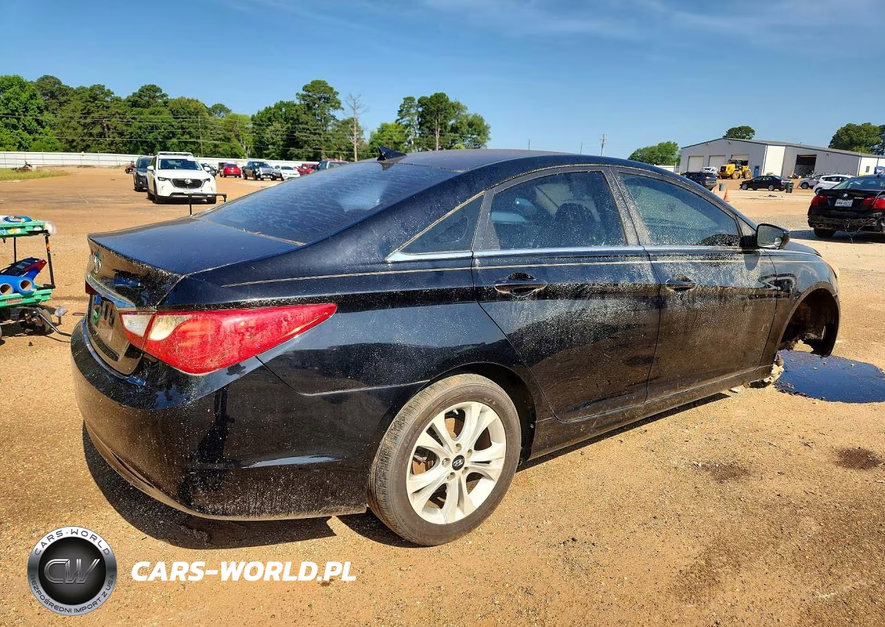2012 Hyundai Sonata Gls VIN:5NPEB4AC1CH318510 - 3