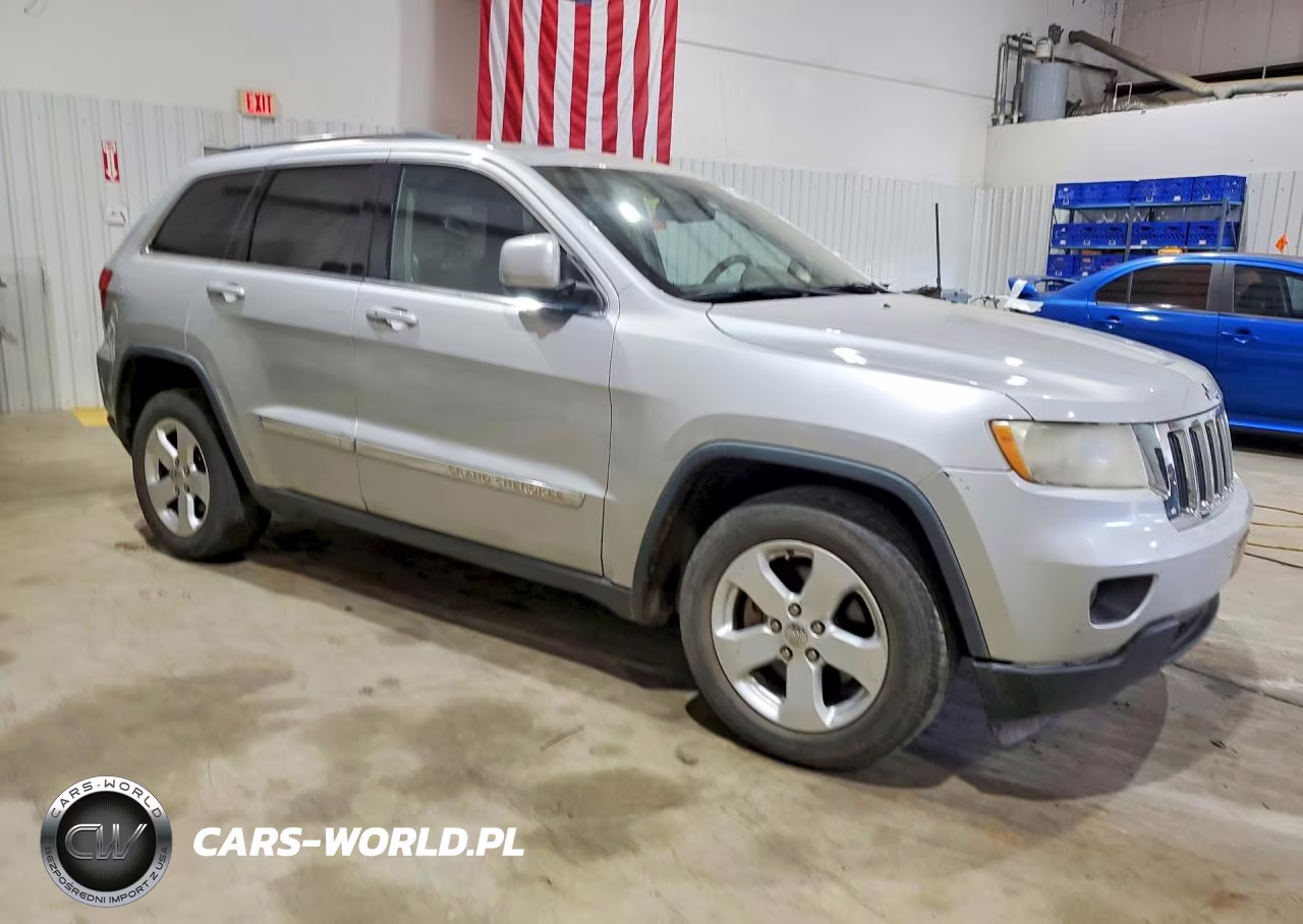 2012 Jeep Grand Cherokee Laredo VIN:1C4RJEAG6CC355240 - 4