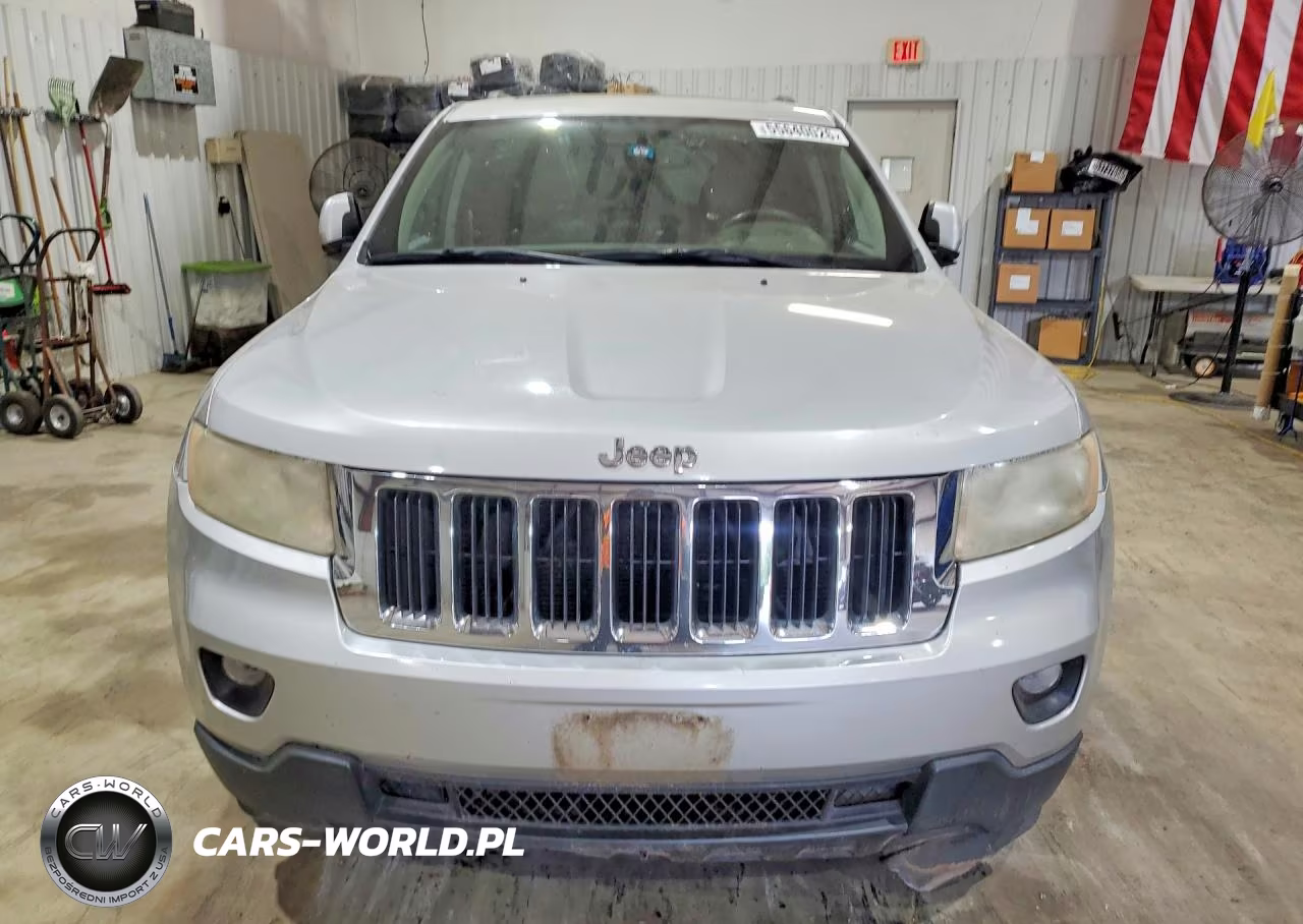2012 Jeep Grand Cherokee Laredo VIN:1C4RJEAG6CC355240 - 5
