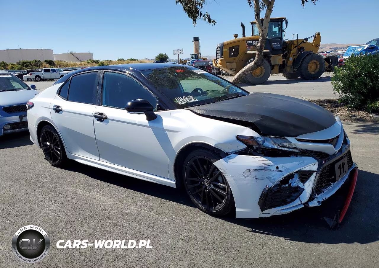 2021 Toyota Camry Xse VIN:4T1K31AK7MU028569 - 4