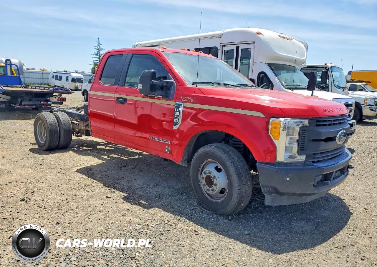 2017 Ford F350 Chscb VIN:1FD8X3GT4HEE22430 - 4