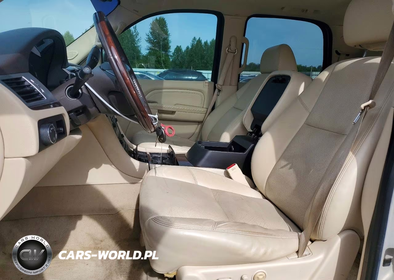 2008 Cadillac Escalade Luxury VIN:1GYFK63818R110730 - 7