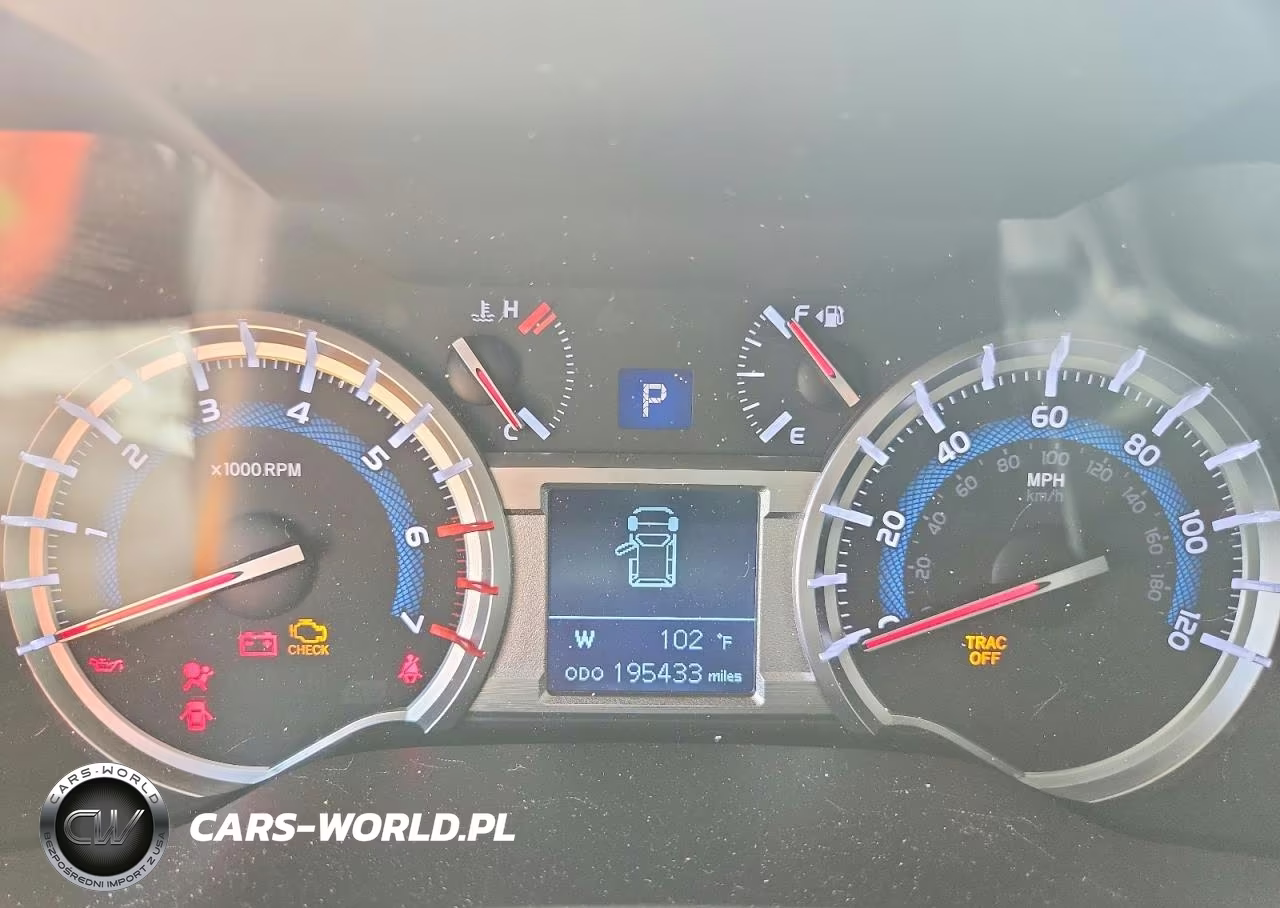 2018 Toyota 4Runner Trd Off-Road Premium VIN:JTEBU5JR6J5535776 - 9