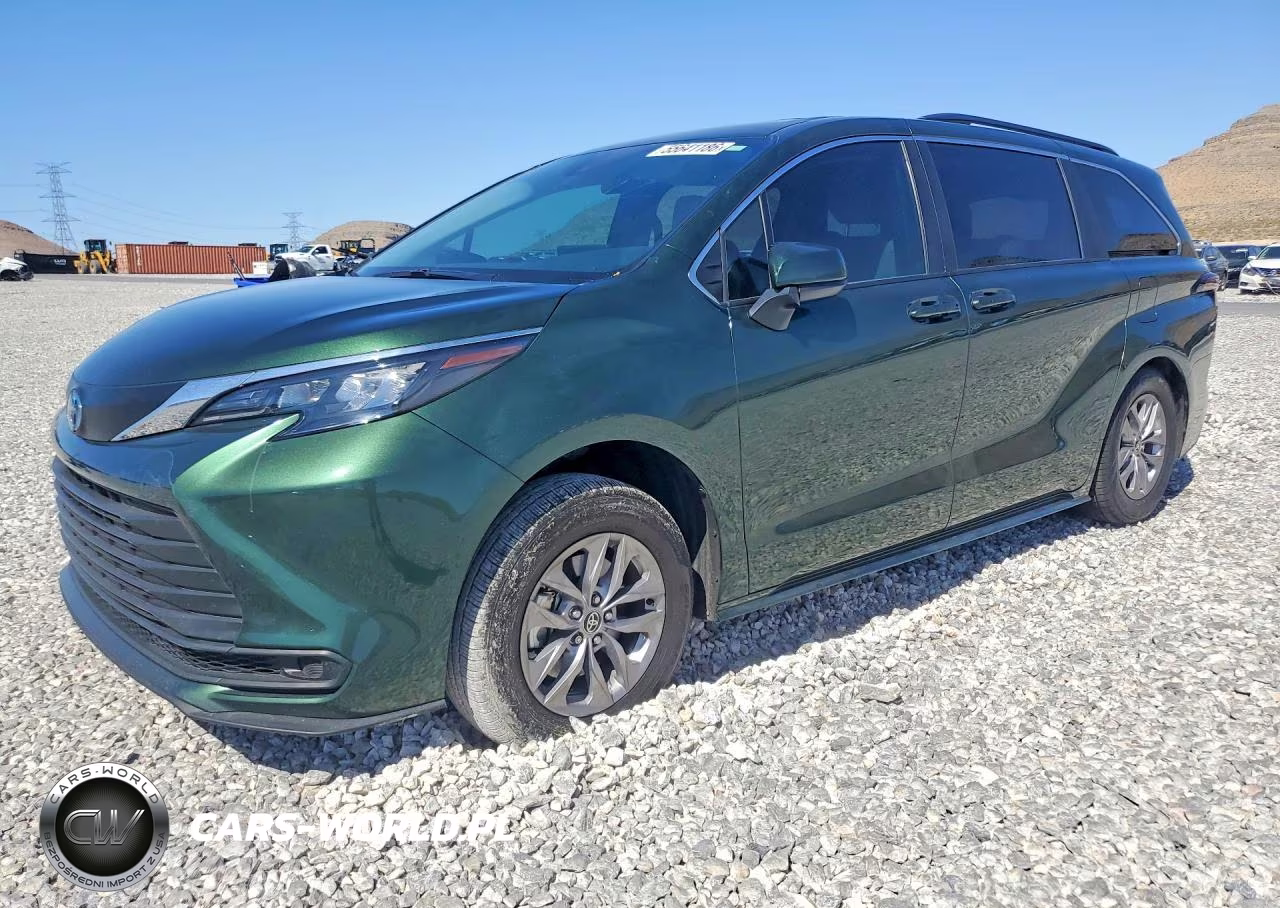 2025 Toyota Sienna Le – zdjęcie 1 z 13