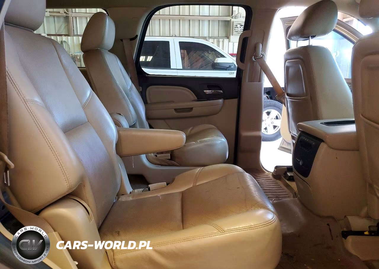 2011 GMC Yukon Denali VIN:1GKS2EEF8BR198388 - 11