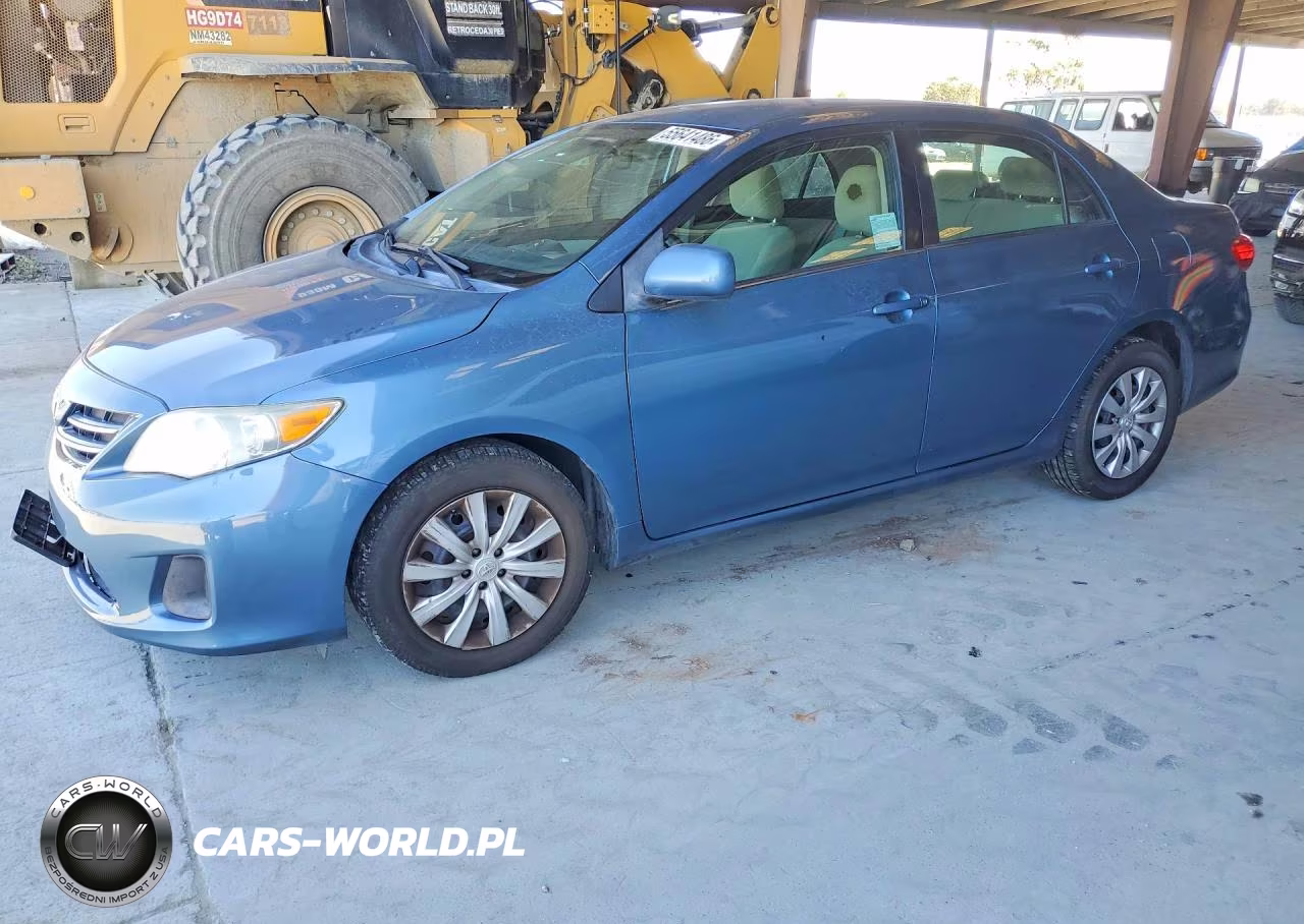 2013 Toyota Corolla Le – zdjęcie 1 z 12