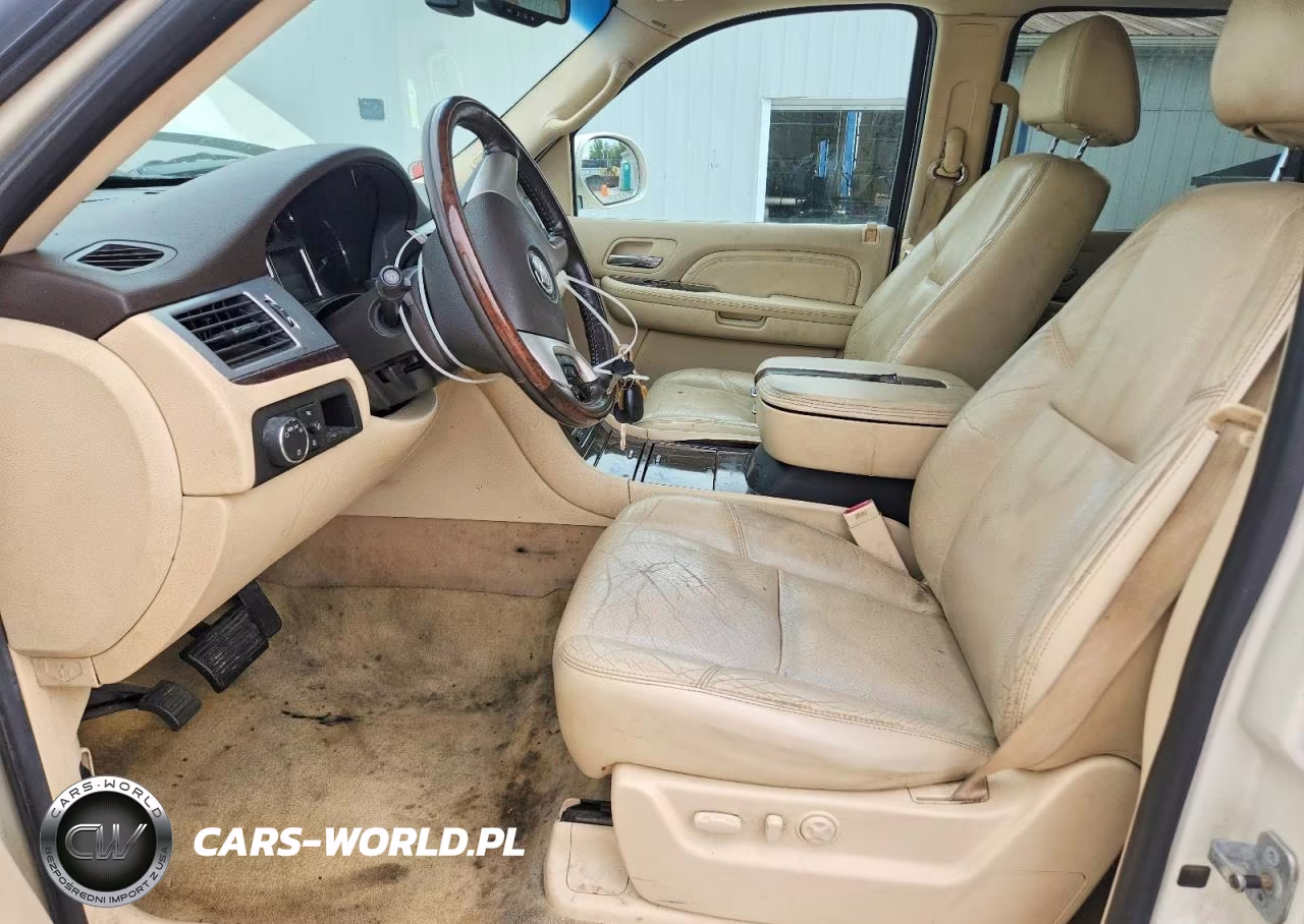 2007 Cadillac Escalade Luxury VIN:1GYFK63867R225127 - 7