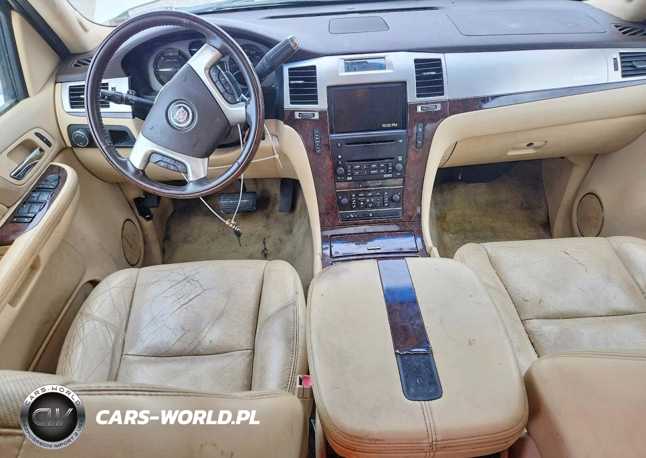 2007 Cadillac Escalade Luxury VIN:1GYFK63867R225127 - 8