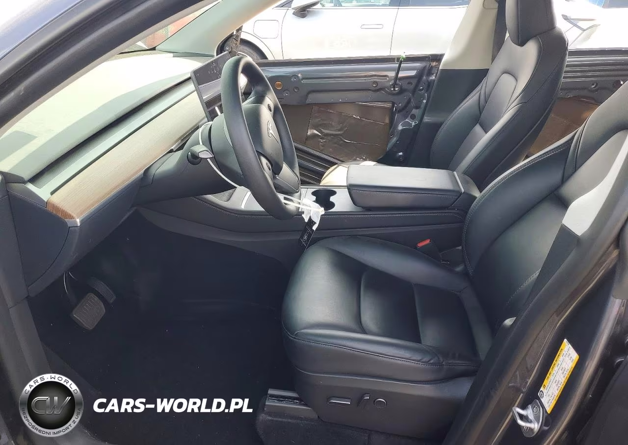 2023 Tesla Model Y VIN:7SAYGDEEXPF912756 - 7