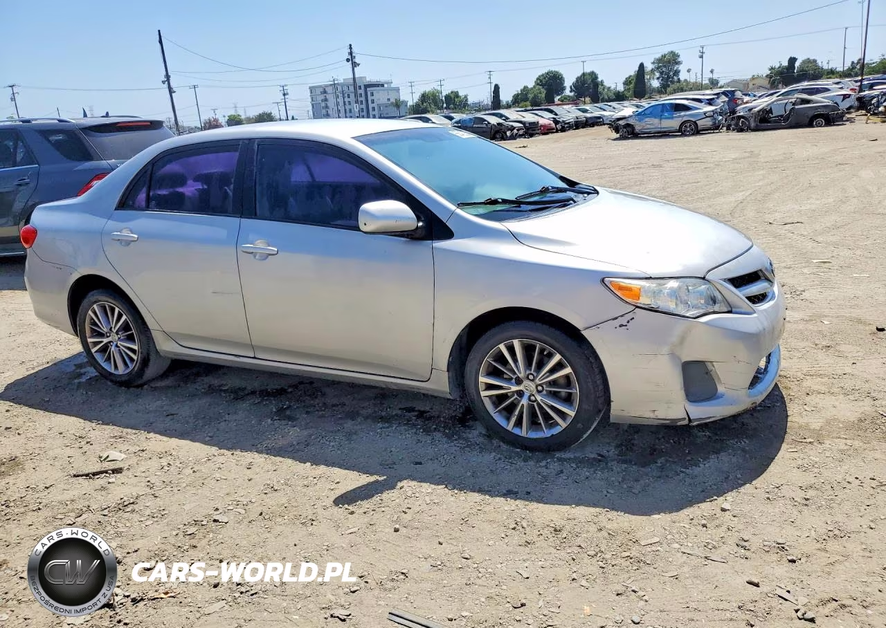 2011 Toyota Corolla Le VIN:2T1BU4EE0BC586992 - 4