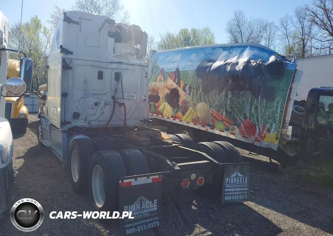 2014 Freightliner Cascadia 125 Semi Truck VIN:3AKJGLD55ESFH3338 - 4