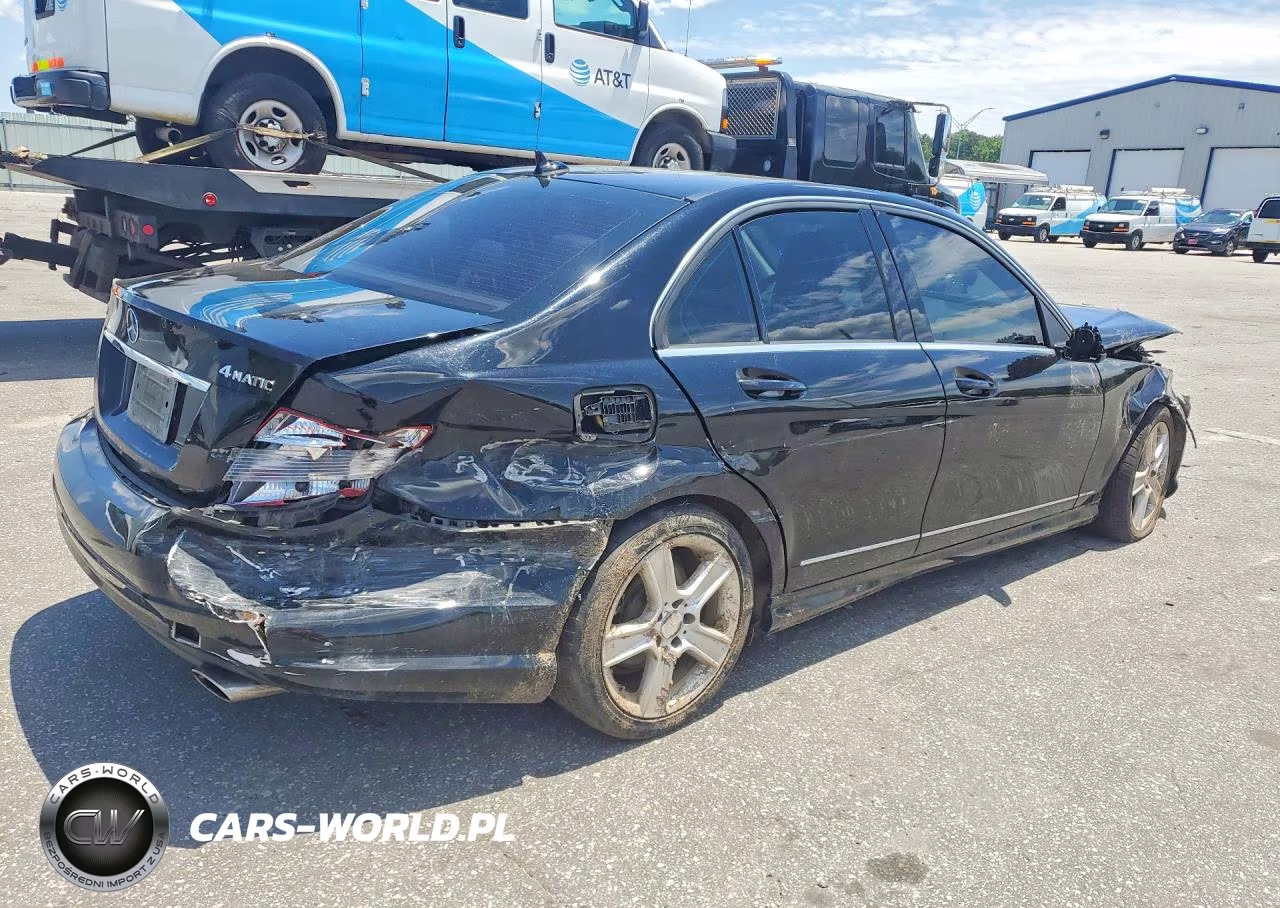 2010 Mercedes-Benz C 300 4Matic VIN:WDDGF8BB7AR126885 - 3