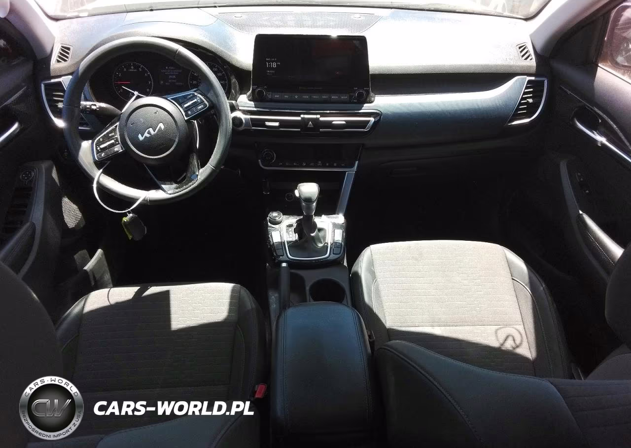 2023 Kia Seltos S VIN:KNDEU2AA6P7373655 - 8