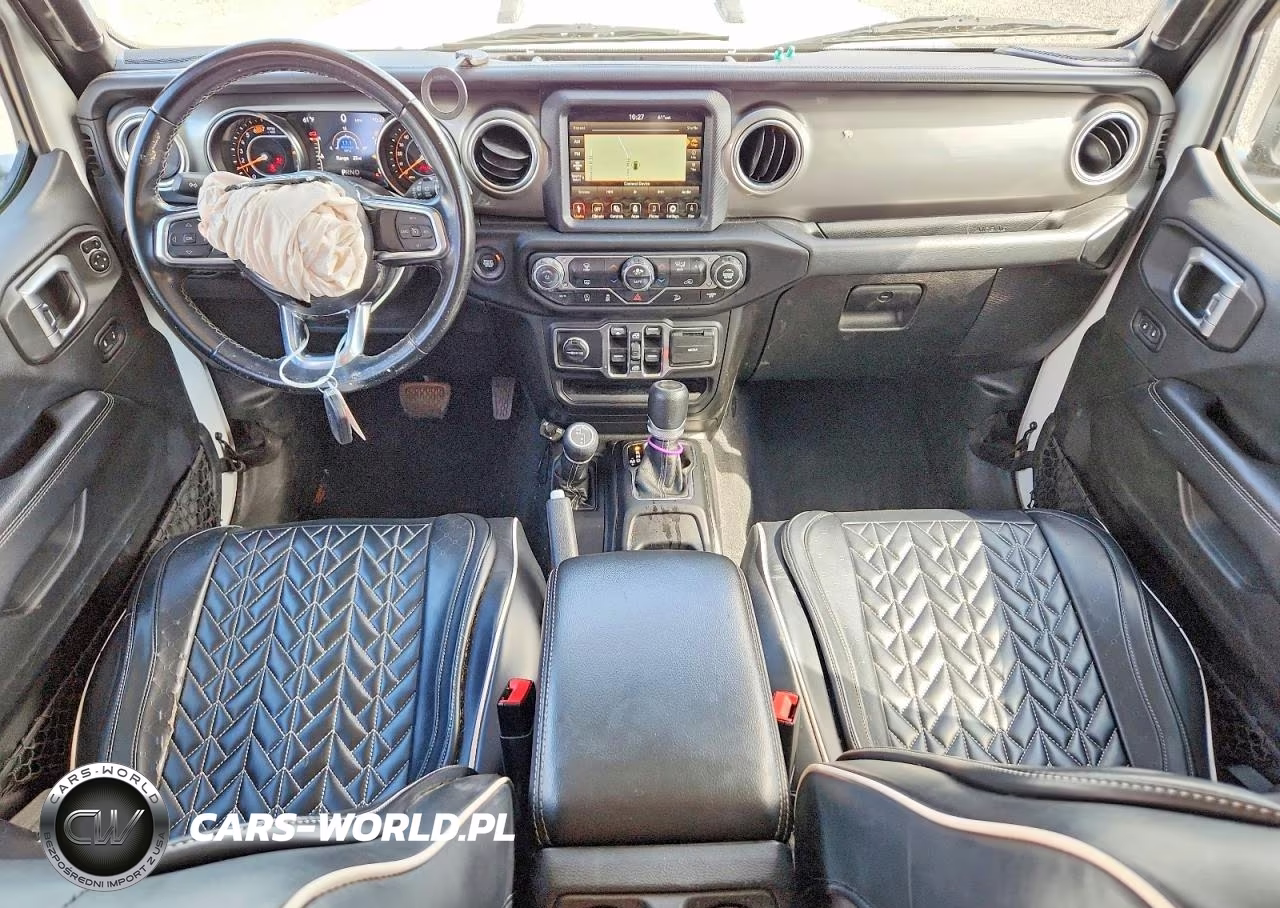 2020 Jeep Wrangler Unlimited Sahara VIN:1C4HJXEN9LW231302 - 8
