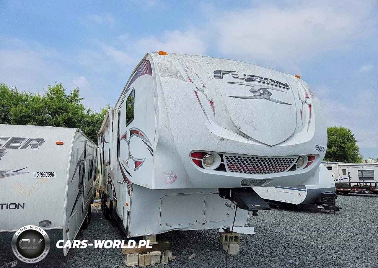 2011 Keystone Fuzion Camper