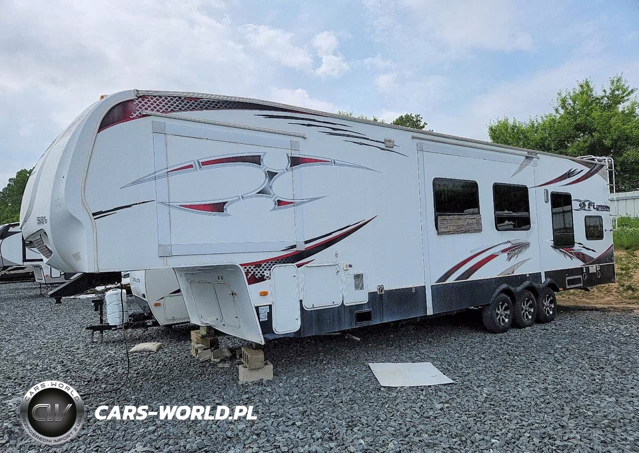 2011 Keystone Fuzion Camper VIN:4YDF36032BF810077 - 2