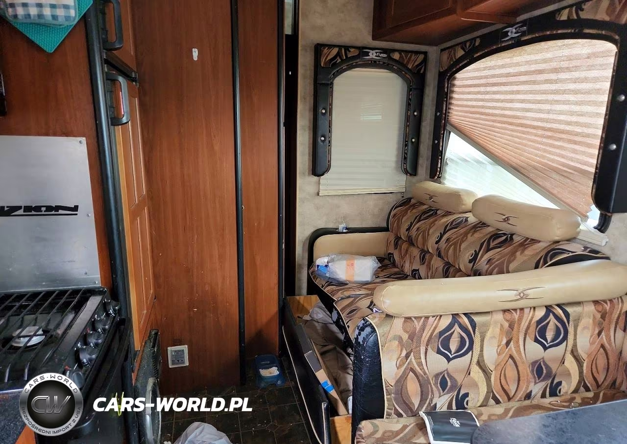2011 Keystone Fuzion Camper VIN:4YDF36032BF810077 - 6