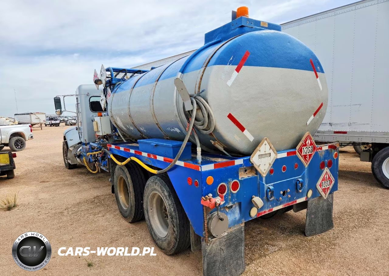 2015 Peterbilt 348 Vacuum Truck VIN:2NP3LJ0X5FM263628 - 3