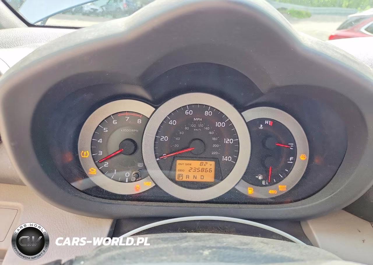 2007 Toyota Rav4 Limited VIN:JTMBD31V676045718 - 9