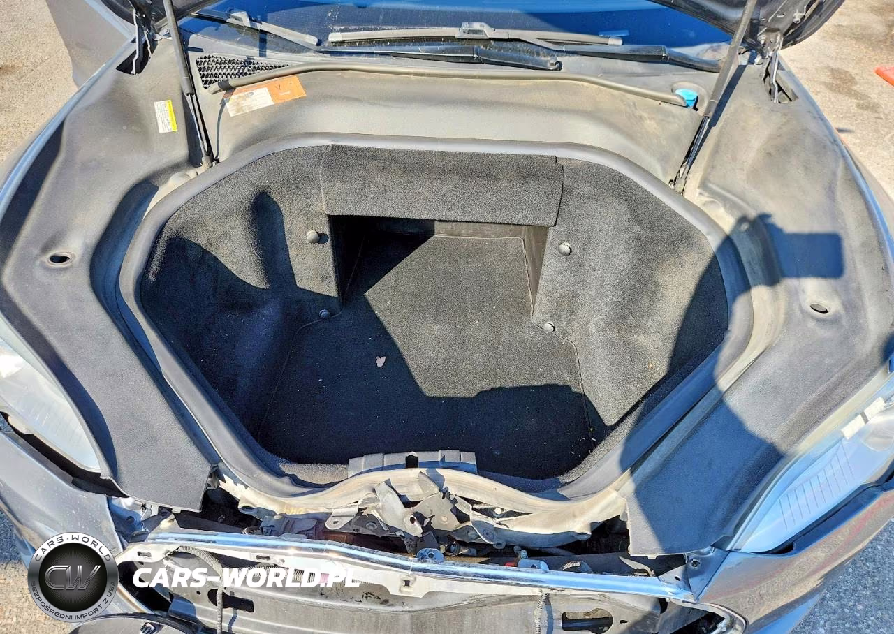 2014 Tesla Model S VIN:5YJSA1H16EFP36362 - 11