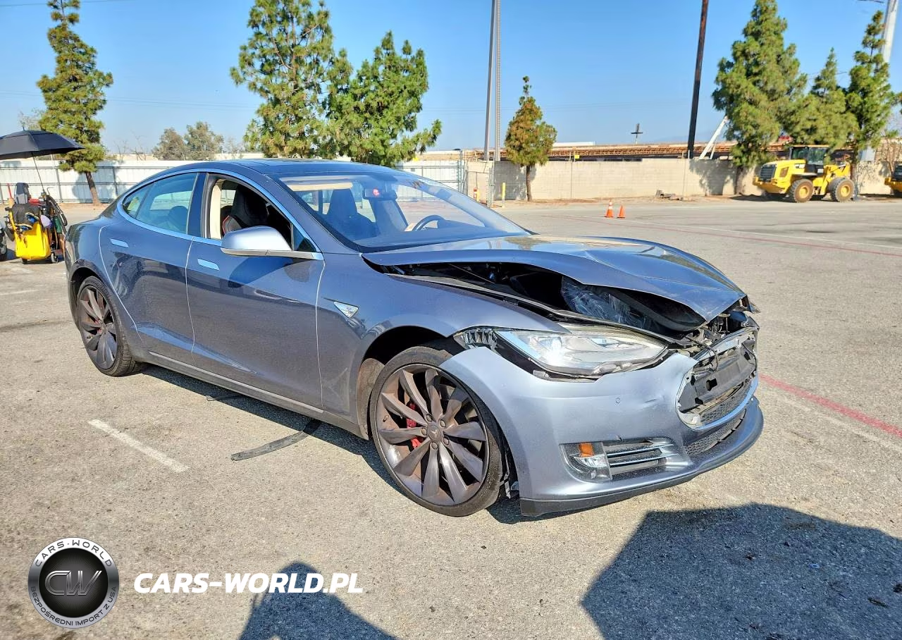 2014 Tesla Model S VIN:5YJSA1H16EFP36362 - 4