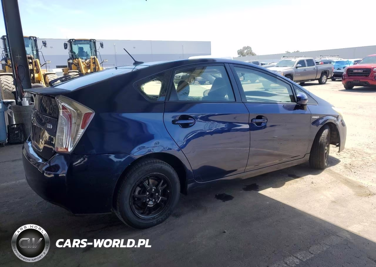 2013 Toyota Prius Three VIN:JTDKN3DU1D1691547 - 3