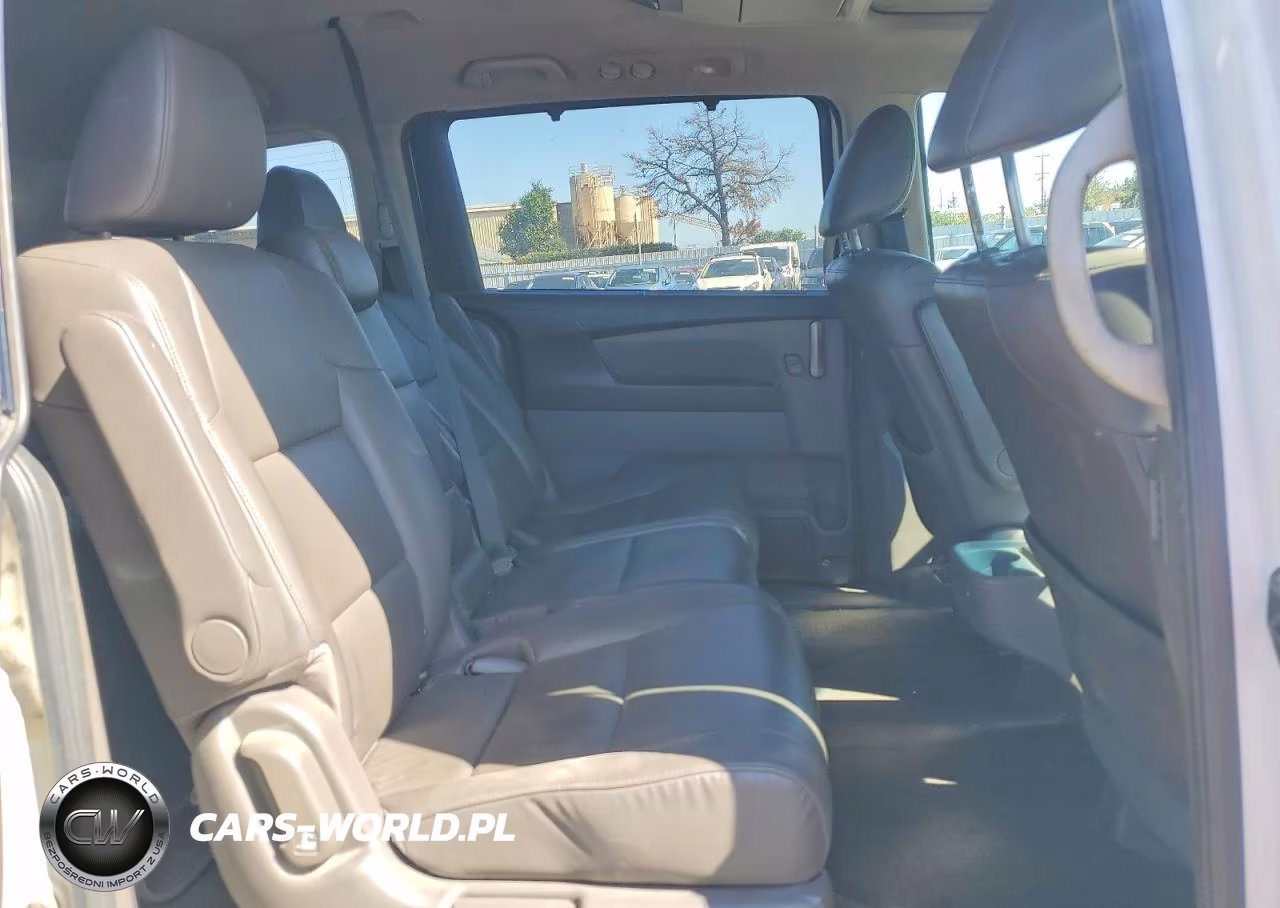 2013 Honda Odyssey Touring VIN:5FNRL5H92DB091178 - 11