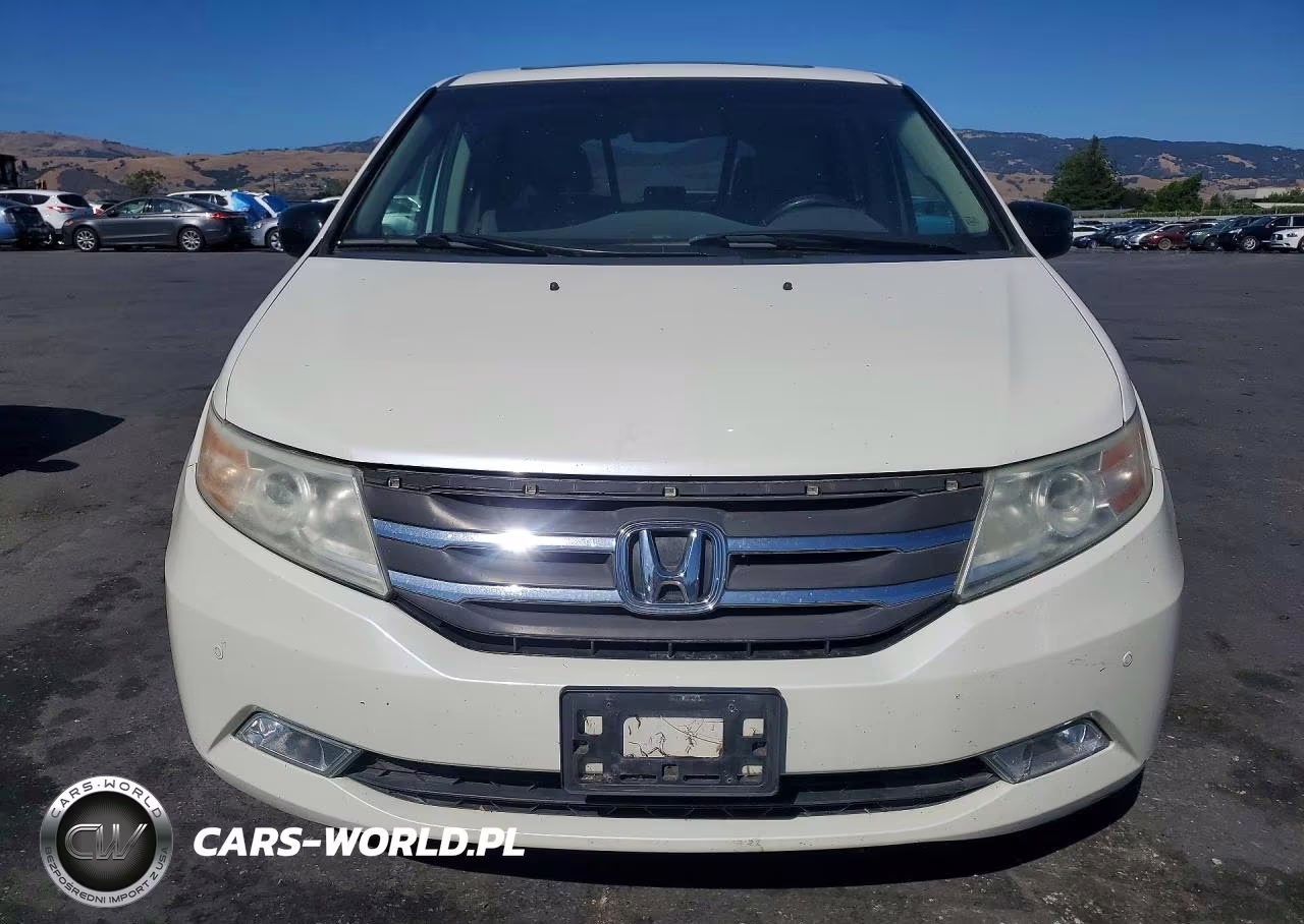 2013 Honda Odyssey Touring VIN:5FNRL5H92DB091178 - 5