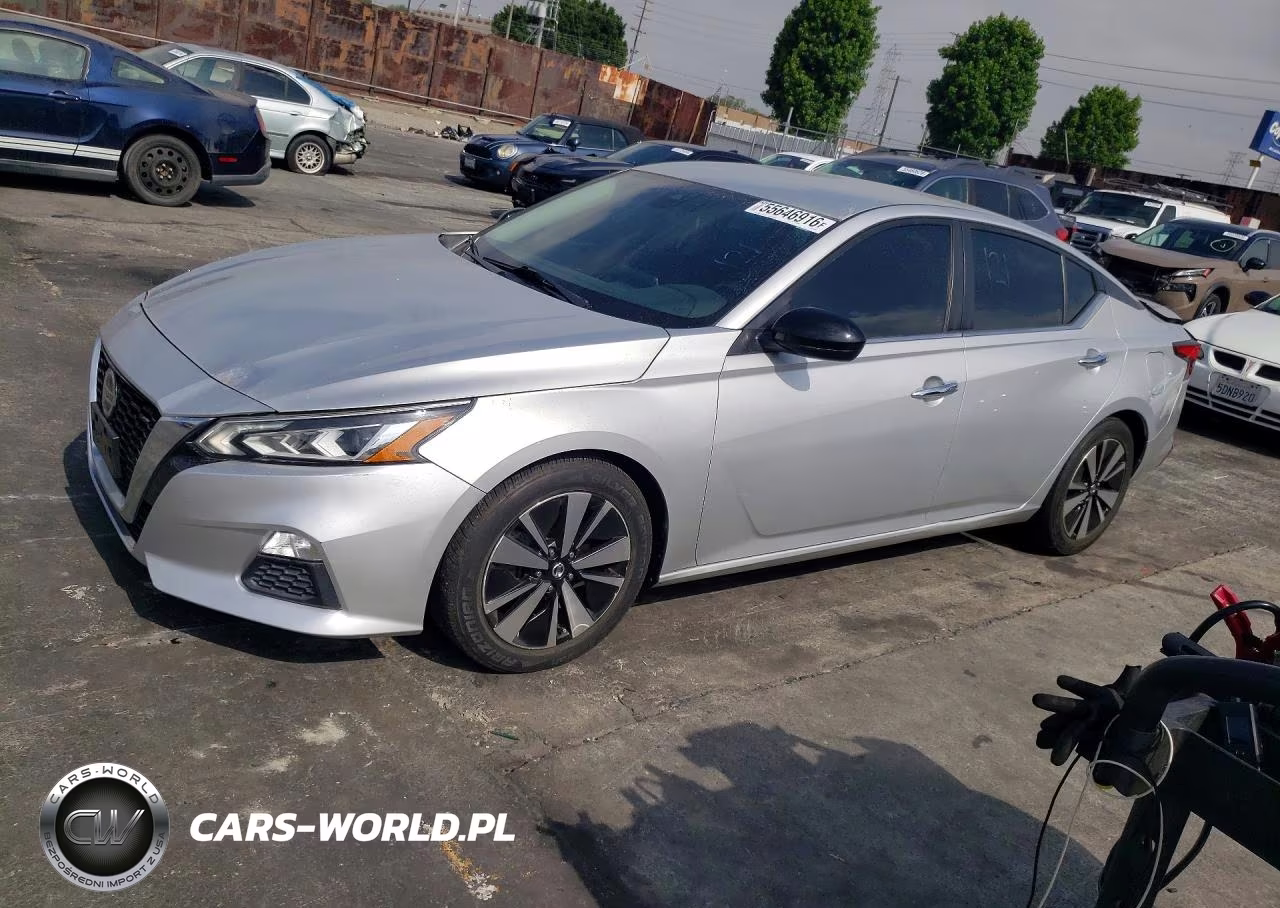 2021 Nissan Altima Sv