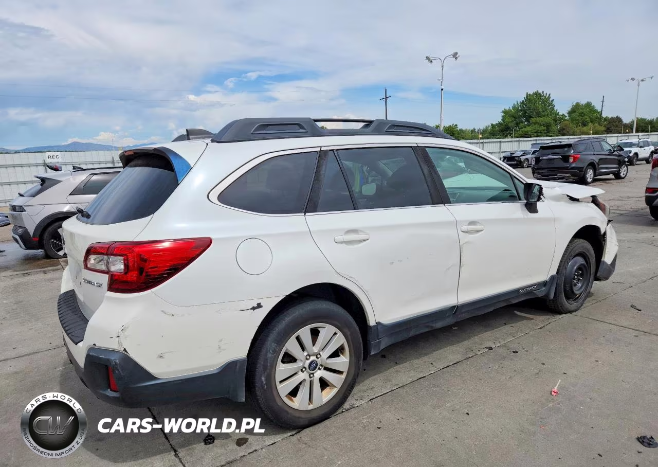 2019 Subaru Outback 2.5I Premium VIN:4S4BSAHC3K3286625 - 3