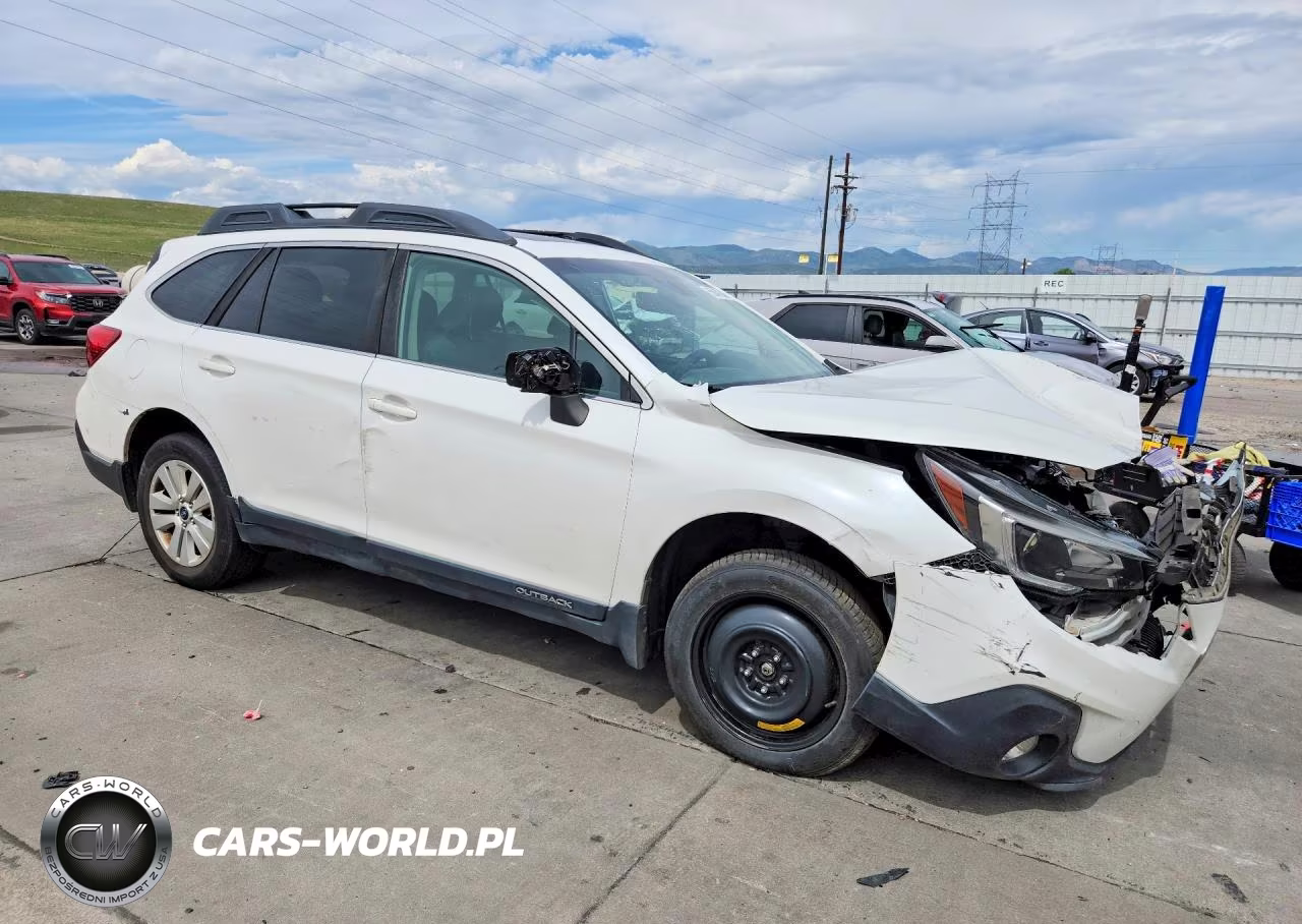2019 Subaru Outback 2.5I Premium VIN:4S4BSAHC3K3286625 - 4