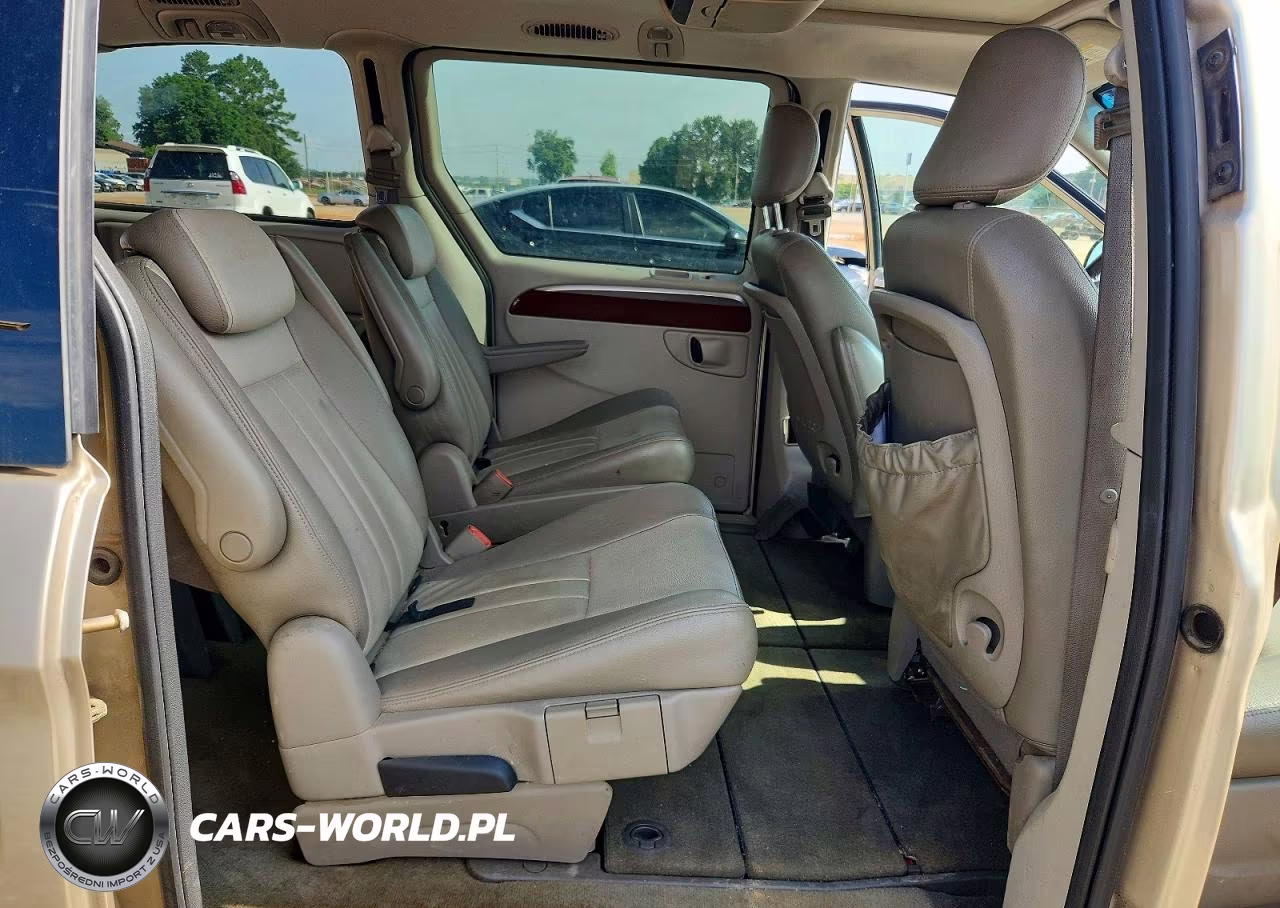 2006 Chrysler Town & Country Touring VIN:2A4GP54L26R702342 - 11