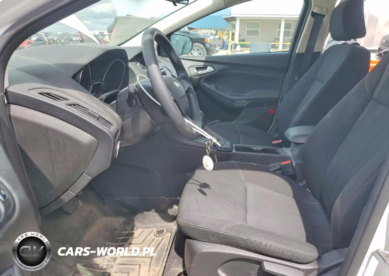 2017 Ford Focus Se VIN:1FADP3F22HL222837 - 7