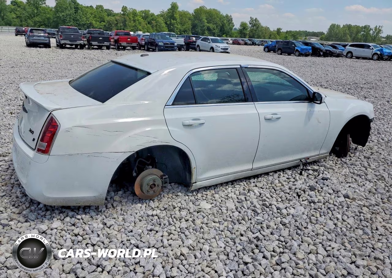 2013 Chrysler 300 S VIN:2C3CCAGG2DH505864 - 3