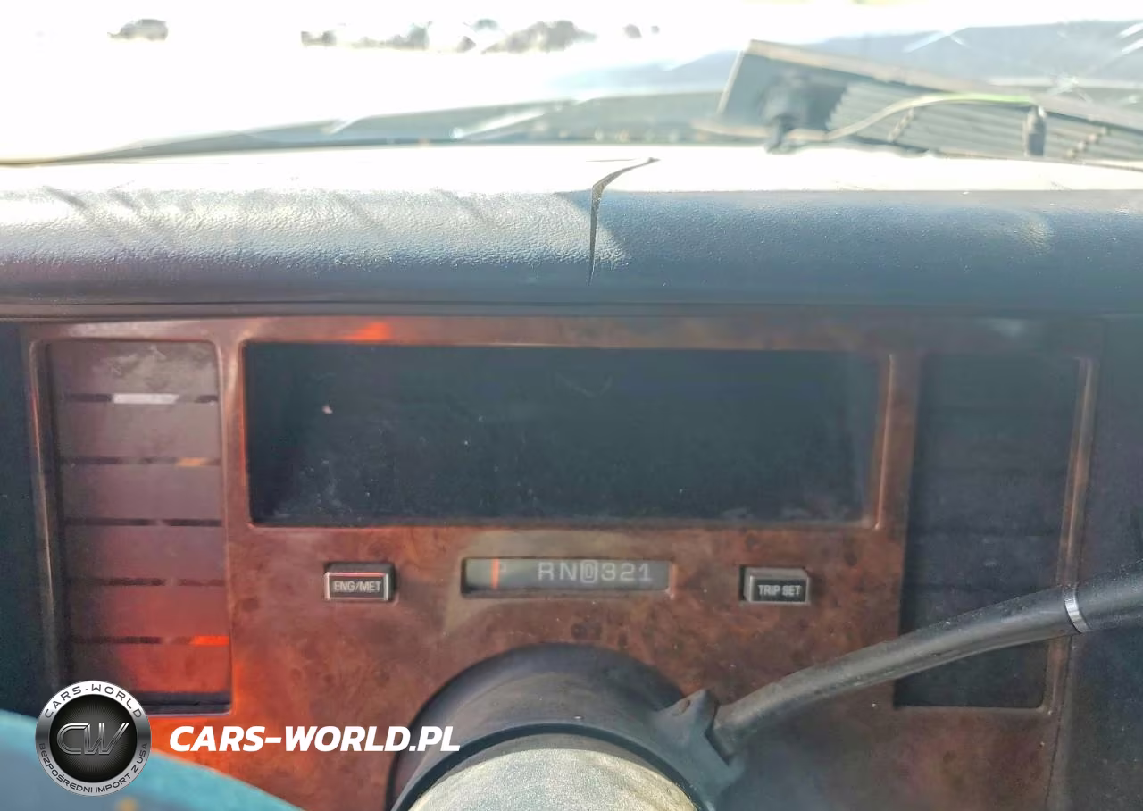 1996 Cadillac Commercial Chassis VIN:1GEFH90P0TR705716 - 9
