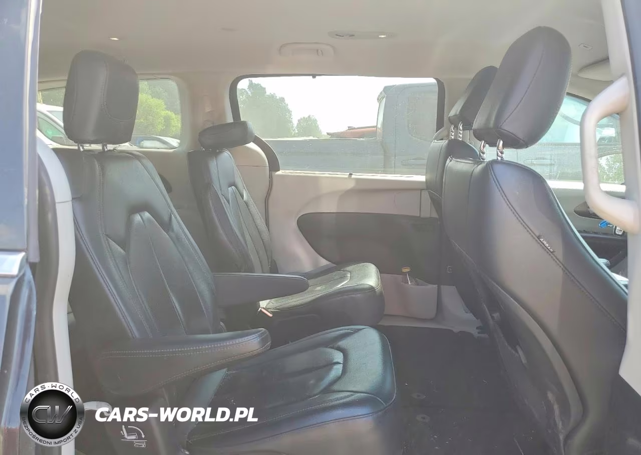 2019 Chrysler Pacifica Touring L VIN:2C4RC1BG6KR626904 - 11