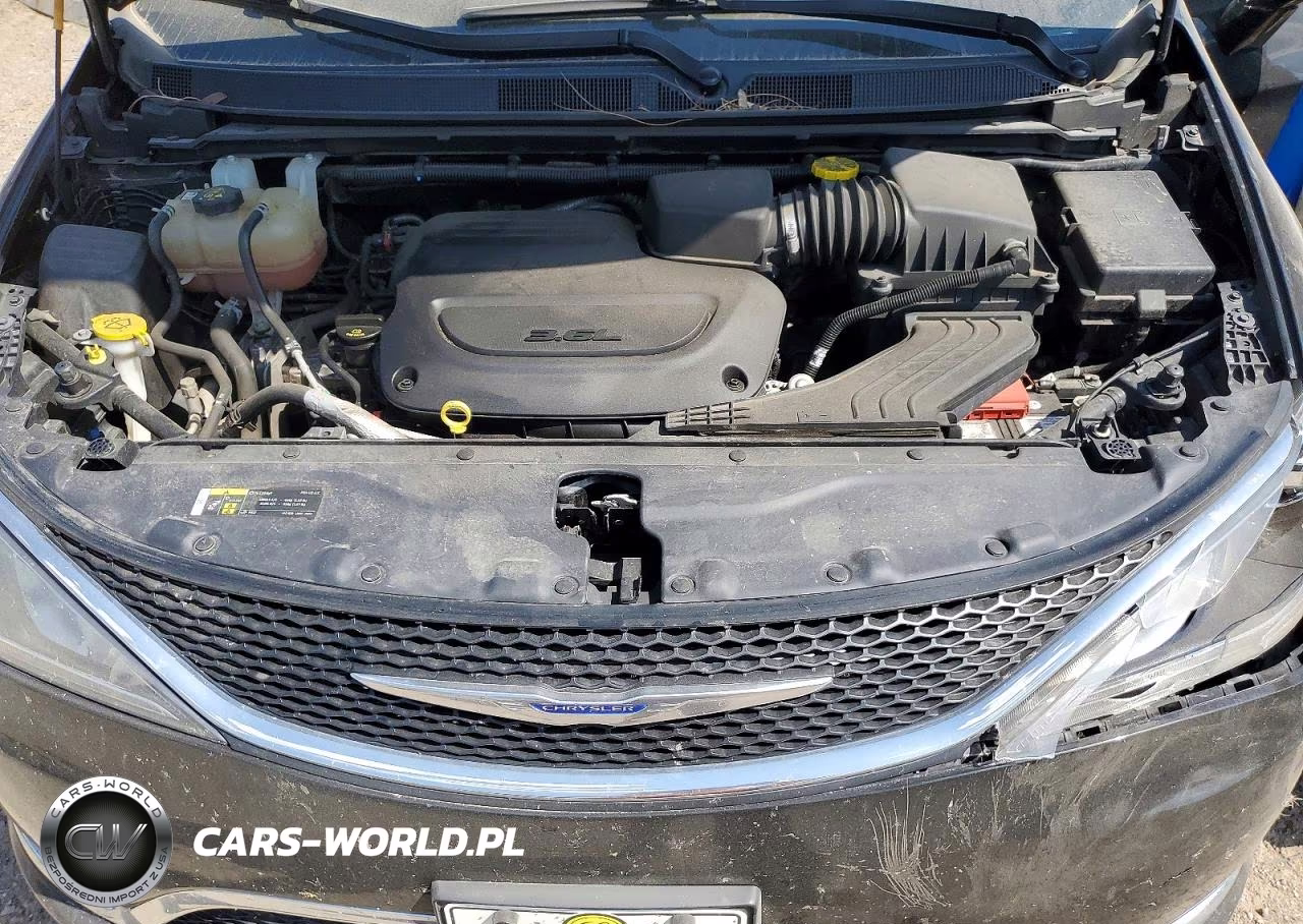 2019 Chrysler Pacifica Touring L VIN:2C4RC1BG6KR626904 - 12