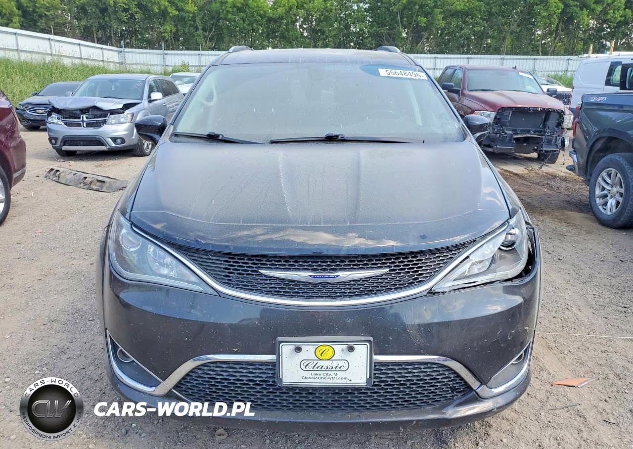 2019 Chrysler Pacifica Touring L VIN:2C4RC1BG6KR626904 - 5