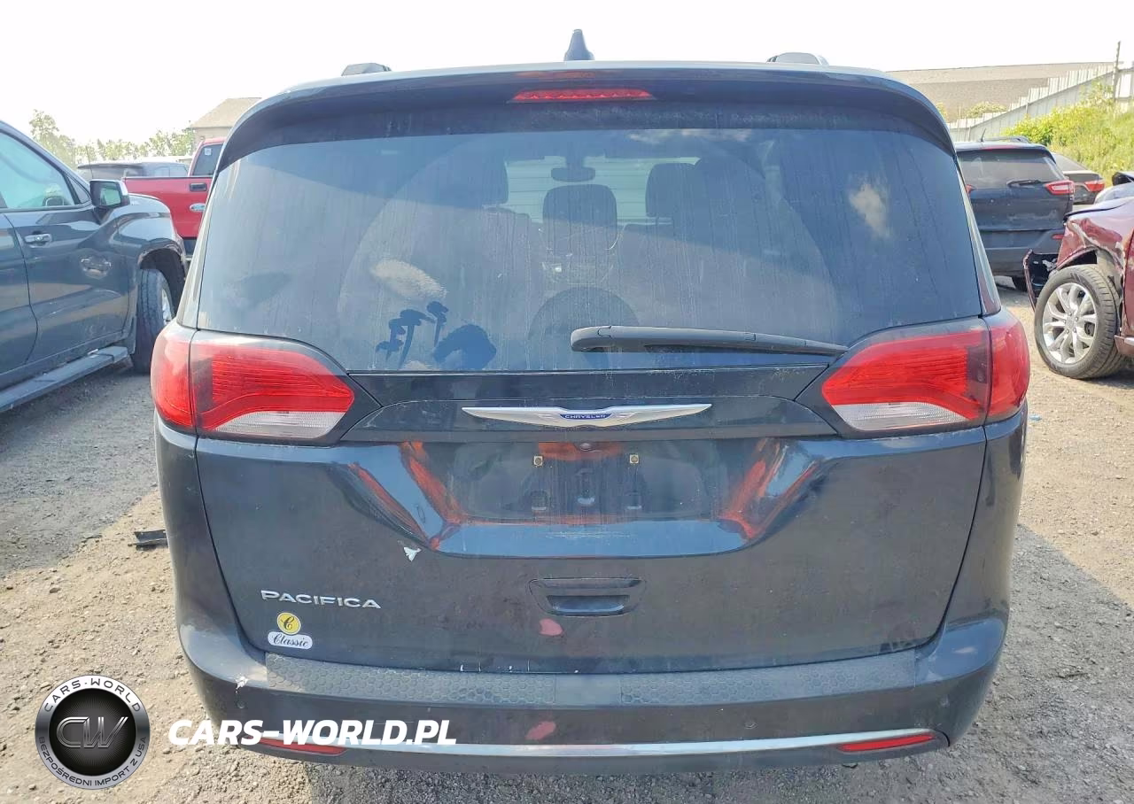 2019 Chrysler Pacifica Touring L VIN:2C4RC1BG6KR626904 - 6