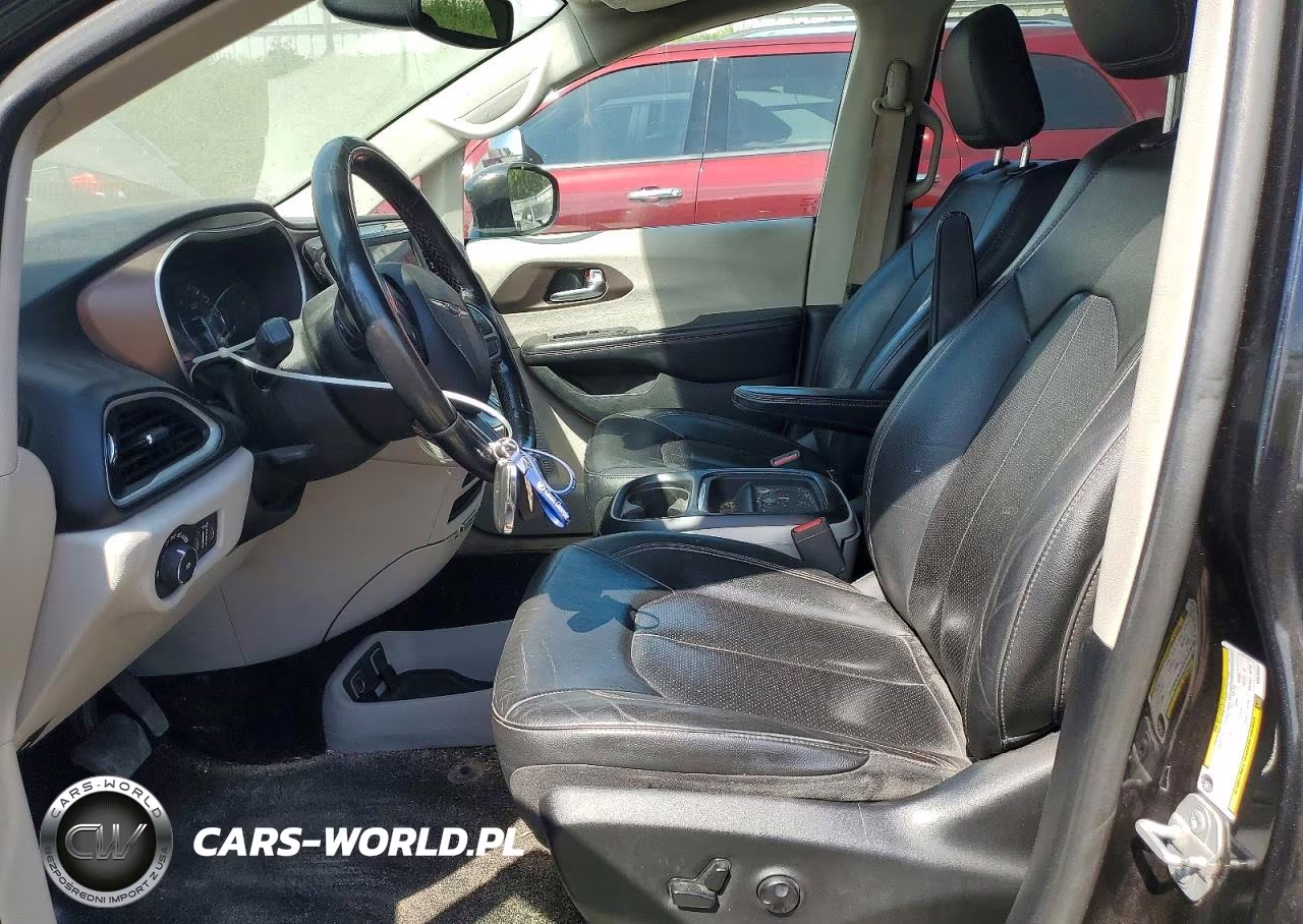 2019 Chrysler Pacifica Touring L VIN:2C4RC1BG6KR626904 - 7