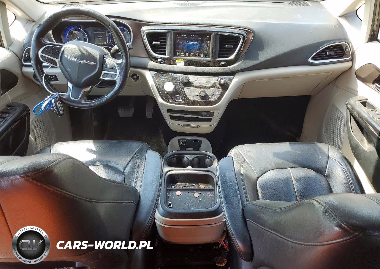 2019 Chrysler Pacifica Touring L VIN:2C4RC1BG6KR626904 - 8