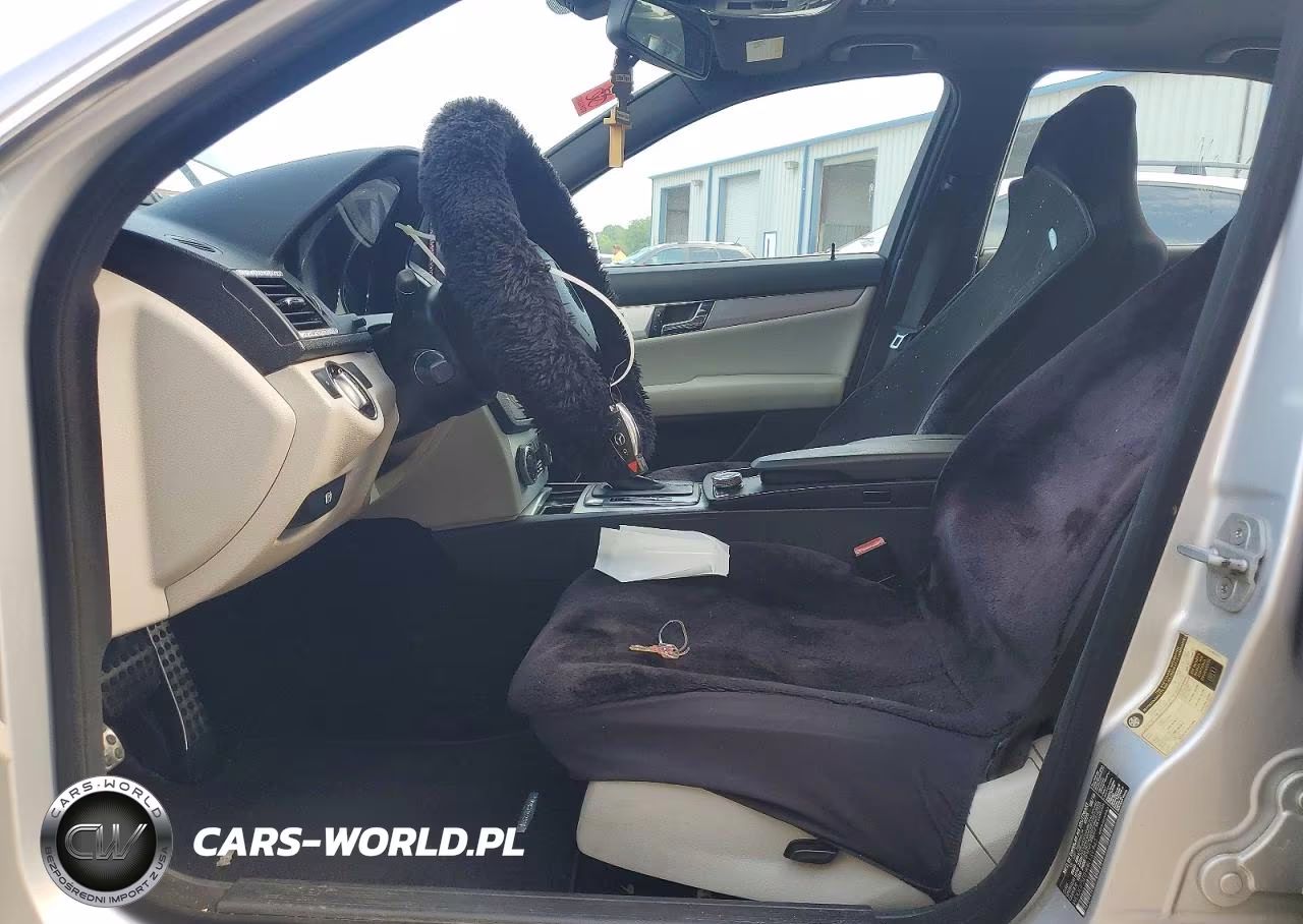 2011 Mercedes-Benz C 300 VIN:WDDGF5EB9BR139942 - 7