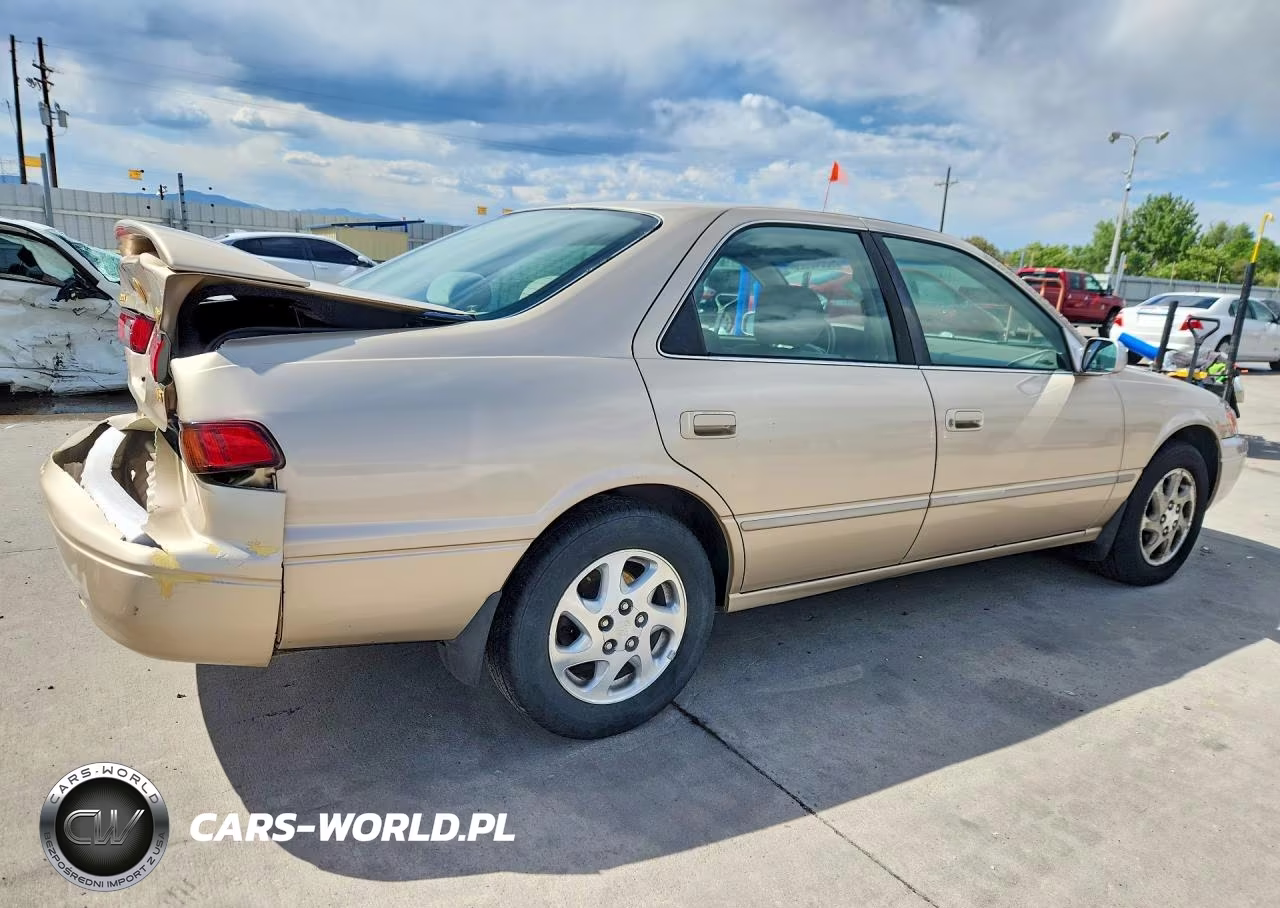 1999 Toyota Camry Le V6 VIN:JT2BF28K3X0204609 - 3
