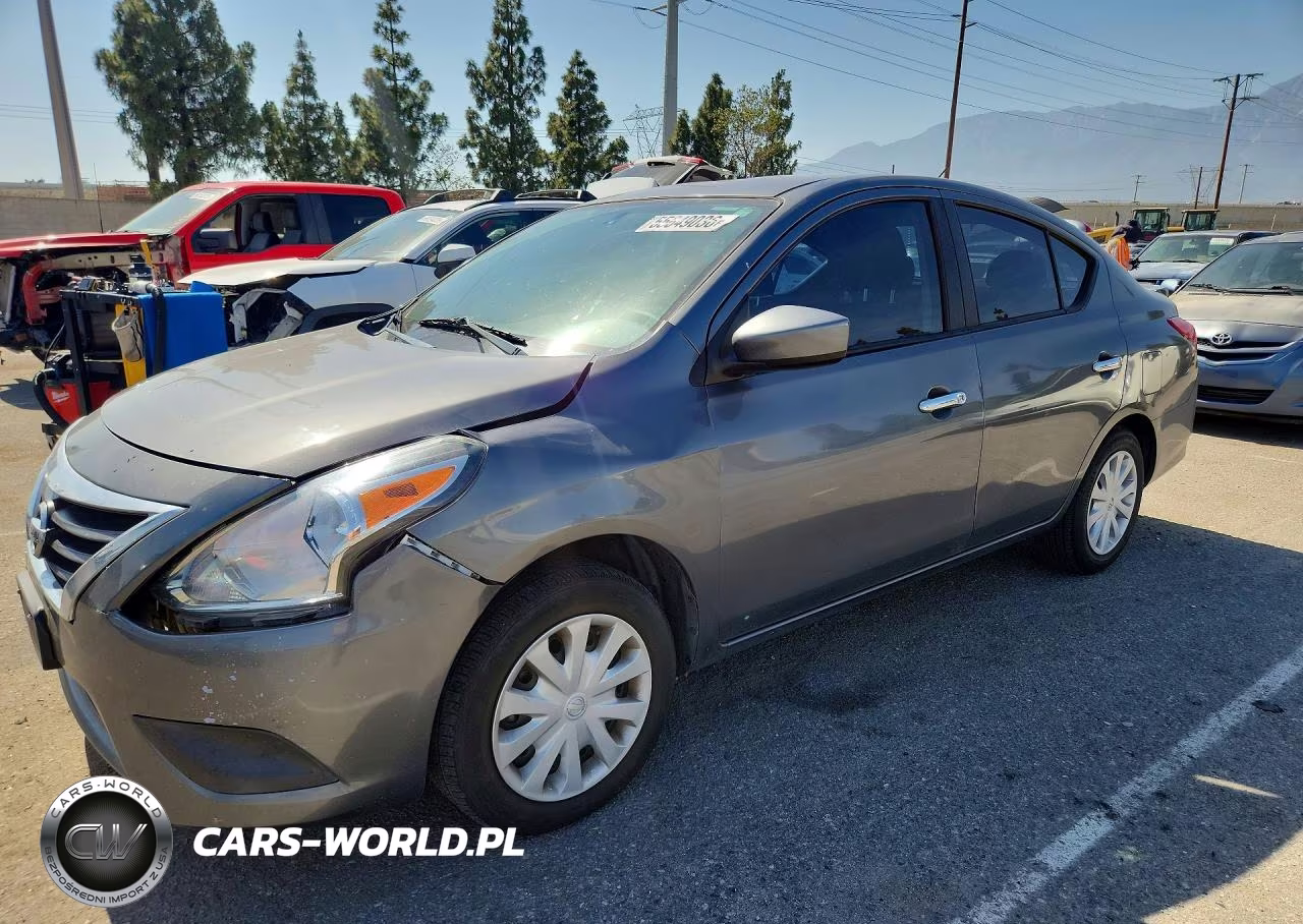 2019 Nissan Versa Sv